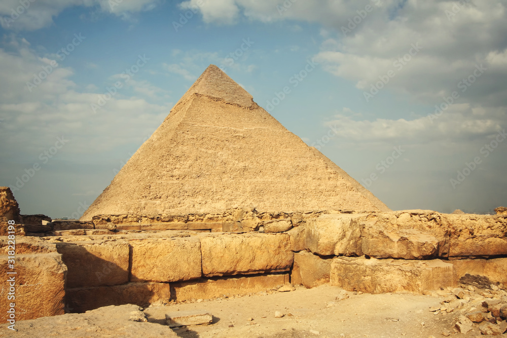 Giza Pyramids,pyramid of Khafre,Cairo,Egypt Giza Pyramids,pyramid of Khafre,Cairo,Egypt