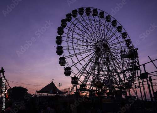 Wallpaper Mural ferris wheel at night Torontodigital.ca
