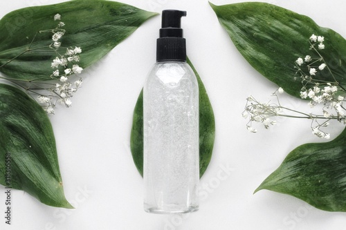 Obraz na płótnie Organic skincare products on minimalistic background with copy space w salonie