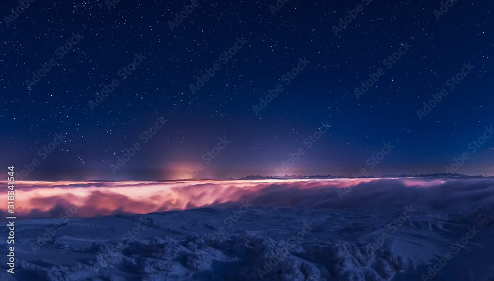 Fototapeta premium Night landscape on Babia Góra, winter