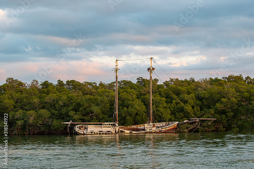 Obraz na płótnie BOTE ANTIGUO KEY LARGO. BOAT sailboat w salonie