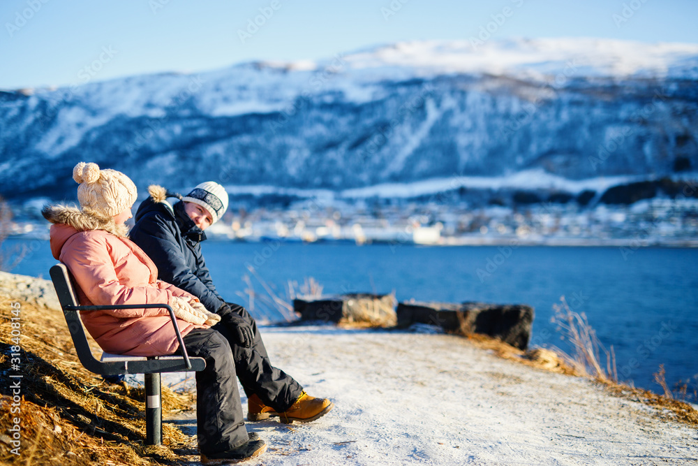 Fototapeta premium Kids outdoors on winter