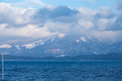 冬の田沢湖 秋田駒ヶ岳