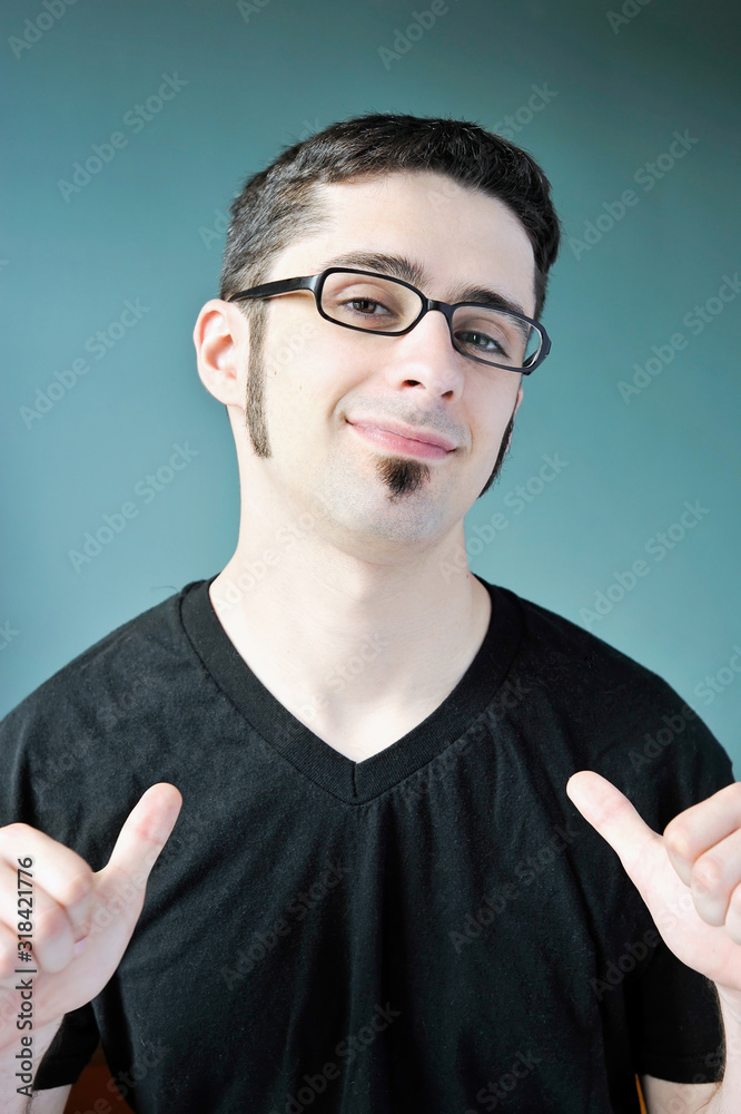 Obraz premium Man pointing at self