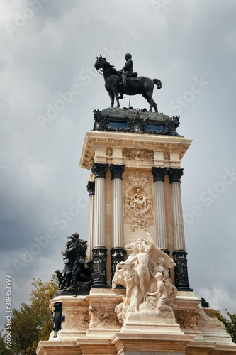 Madrid El Retiro Park monument