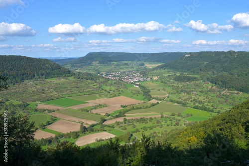 Schwäbische Alb, Blick von der Hindenburgbrücke Richtung Neidlingen