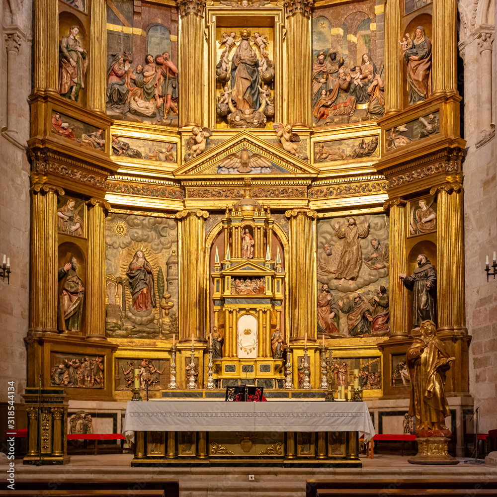 Detail of the main altar of the cathedral of Siguenza with the altarpiece in the background, Aragon, Spain