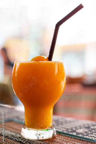 mango juice with ice