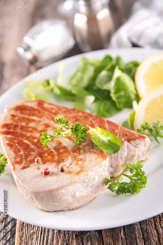 grilled tuna fish and salad