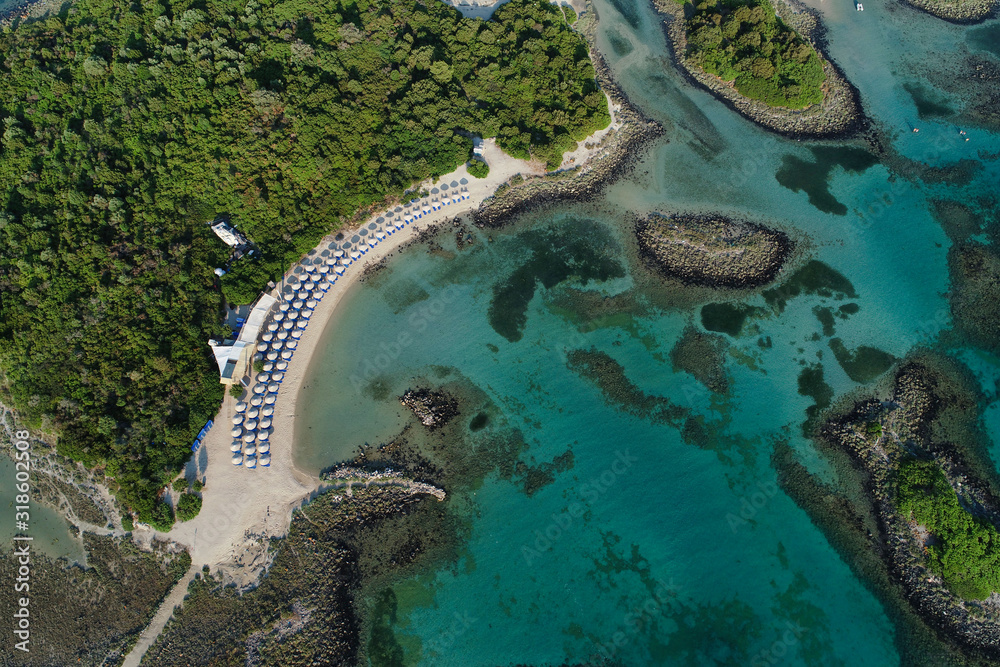Vista aerea delle isole Lichadonisia in Eubea