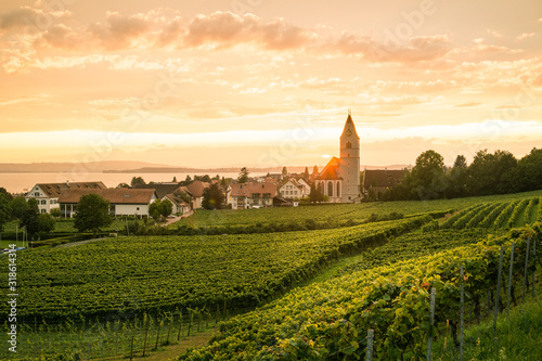 Sonnenuntergang bei Hagnau am Bodensee photo