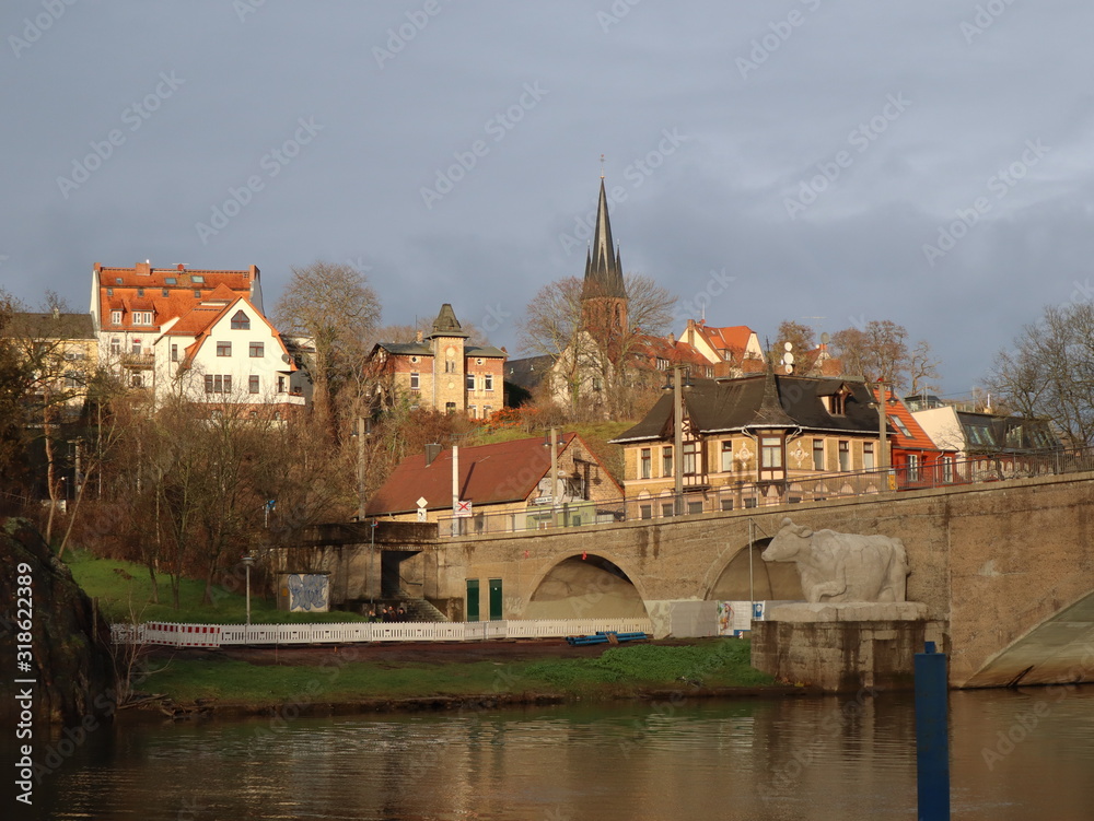 Die Kröllwitzer Saalebrücke in Halle