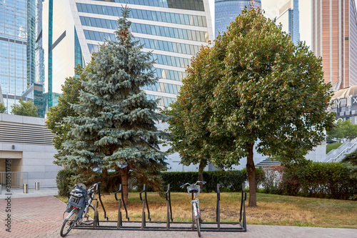 Obraz na płótnie Moscow, Russia - September 12, 2019: Parking for bicycles. International Business Center Moscow City. Urban landscaping. w salonie