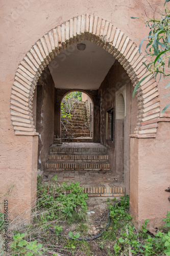 ogival arch, pointed ogive arch, ogival bow