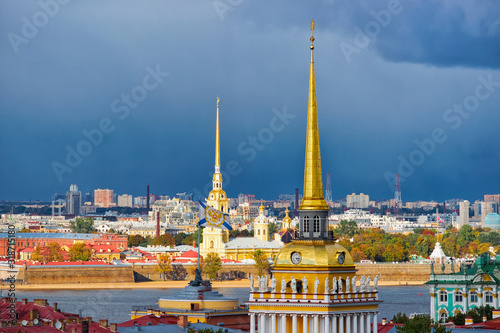 Bild auf Leinwand Panoramic view with Spire of Admiralty Building in Saint Petersburg, Russia