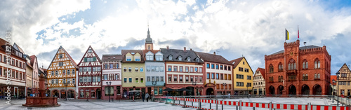 Rathaus und Marktplatz, Tauberbischofsheim, Deutschland 