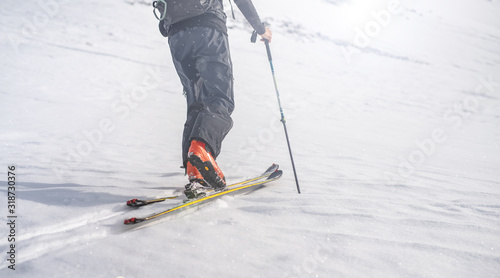 narciarstwo ski tour - szczyt górski