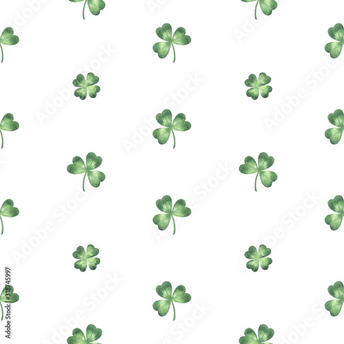 Watercolor realistic clover leaves  shamrock seamless repeat pattern. St. Patrick s day  painted spring background. Green watercolour hand drawn artistic trefoil  quatrefoil aquarelle texture.