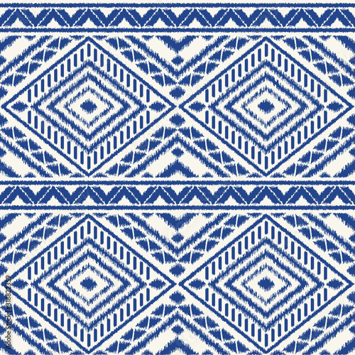 Peru ikat tribal pattern vector seamless. Traditional incan embroidery art print. Ethnic geometric border texture. Native American for boho textile, blanket, fabric and backdrop template.
