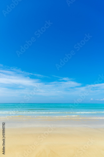Fototapeta Naklejka Na Ścianę i Meble -  Blue sky Wave & Sand beach