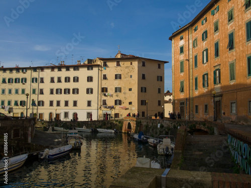 Italia, Toscana, la città di Livorno. lI canale nel quartiere Venezia.