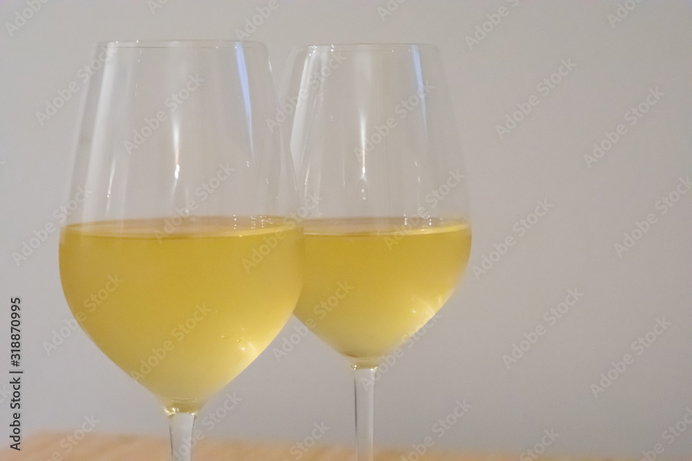 Two head of wineglass