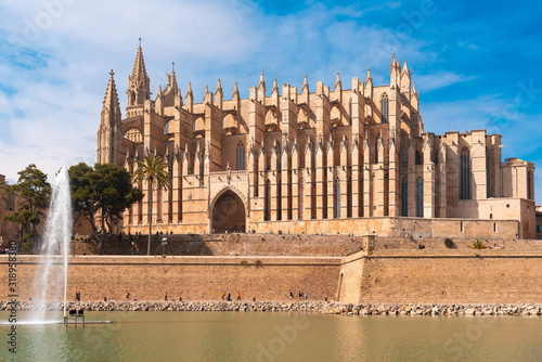 La Seu, the gothic cathedral de Santa María de Palma de Mallorca on the Island of Mallorca, Baleares, Spain