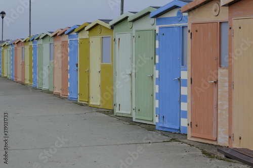 colourful retro bathing huts © Jennifer de Montfort