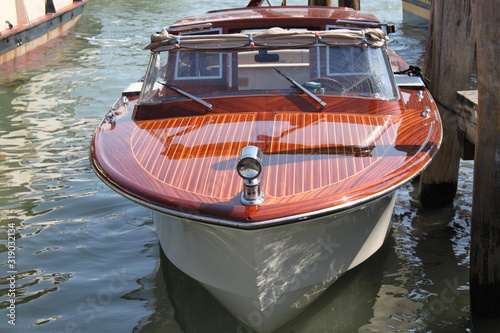 motorówka ,łódka z drzewa mahoniowego,Wenecja