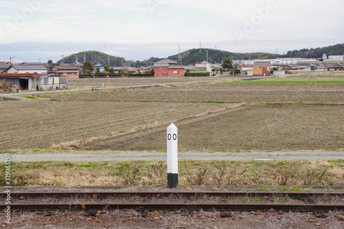 鉄道の起点となるゼロキロポスト photo