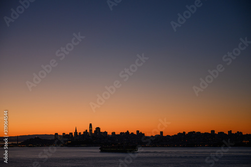 Sunrise Over San Francisco Bay © kellyvandellen