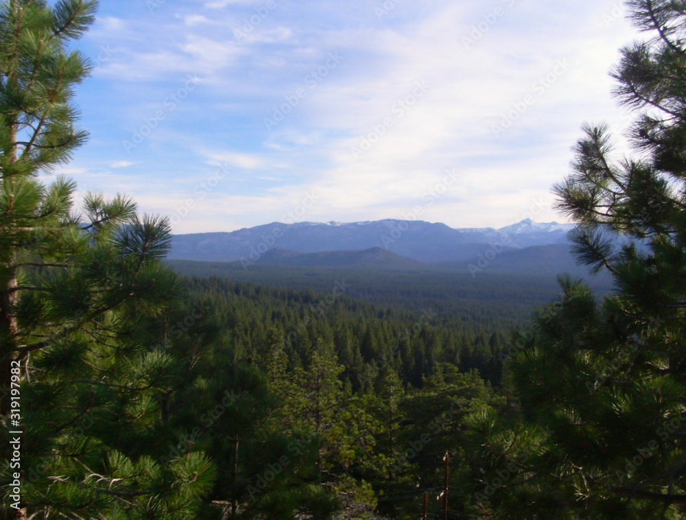 Blick auf die Berge um den Lake Tahoe Amerika