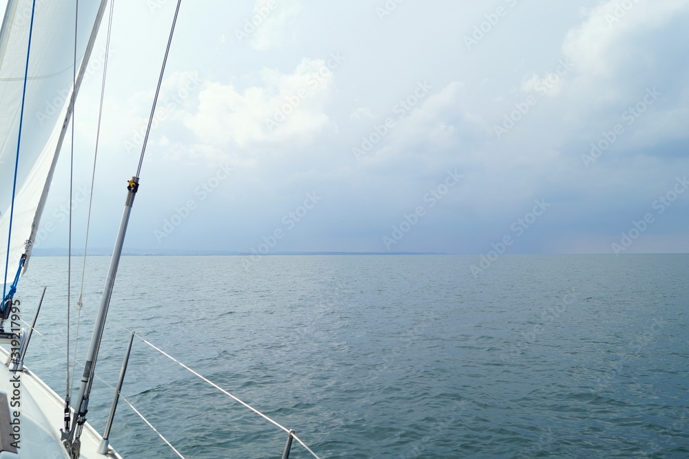 Wetterumschwung weit draussen auf der Ostsee Wetterumschwung weit draussen auf der Ostsee