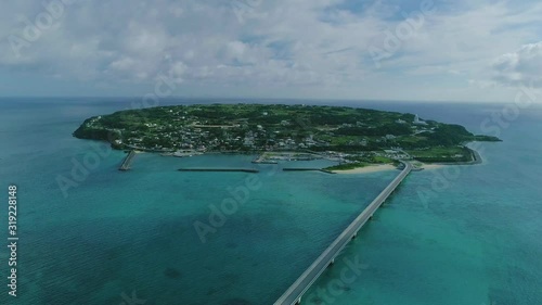 Wallpaper Mural 「ドローン空撮」沖縄今帰仁村の人気観光地、古宇利島にかかる古宇利大橋-"Drone aerial photography" Kouri Ohashi Bridge over Kouri Island, a popular tourist destination of Okinawa Nakijin Village Torontodigital.ca
