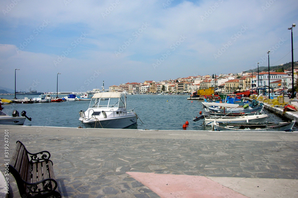 Sguardo sul porto di Samos (Grecia) - obrazy, fototapety, plakaty 