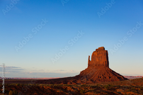 The incredible formations of Monument Valley 