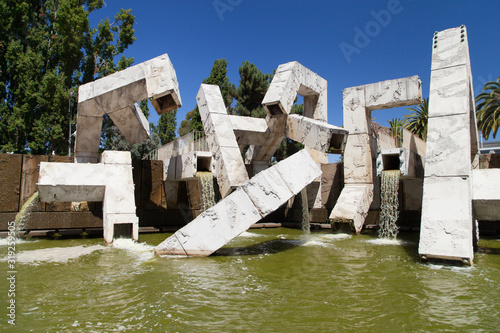 Obraz na płótnie Vaillancourt Fountain in San Francisco w salonie