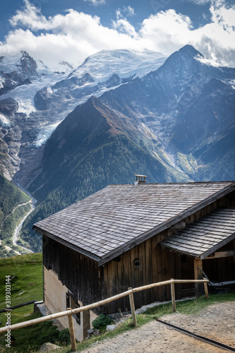 Alpine lodge