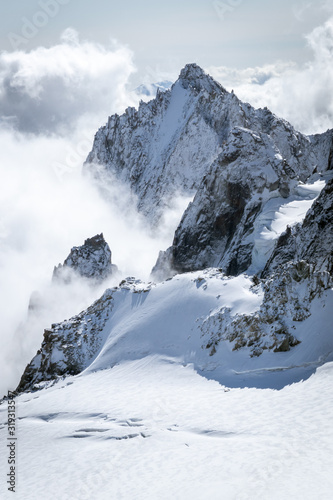 Cuadro en lienzo Alpine peaks