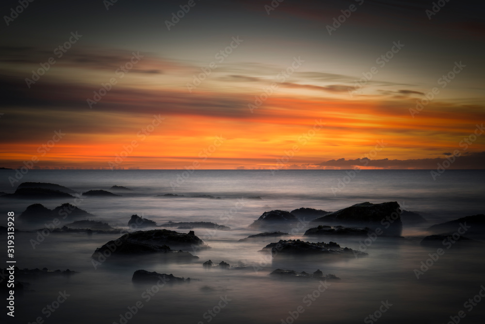 Naklejka premium Sunrise by the sea, Bronte Beach, Sydney Australia