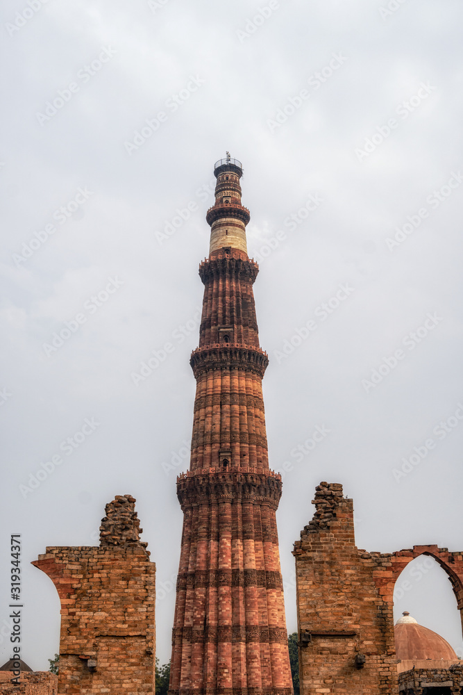 qutub minar in new delhi