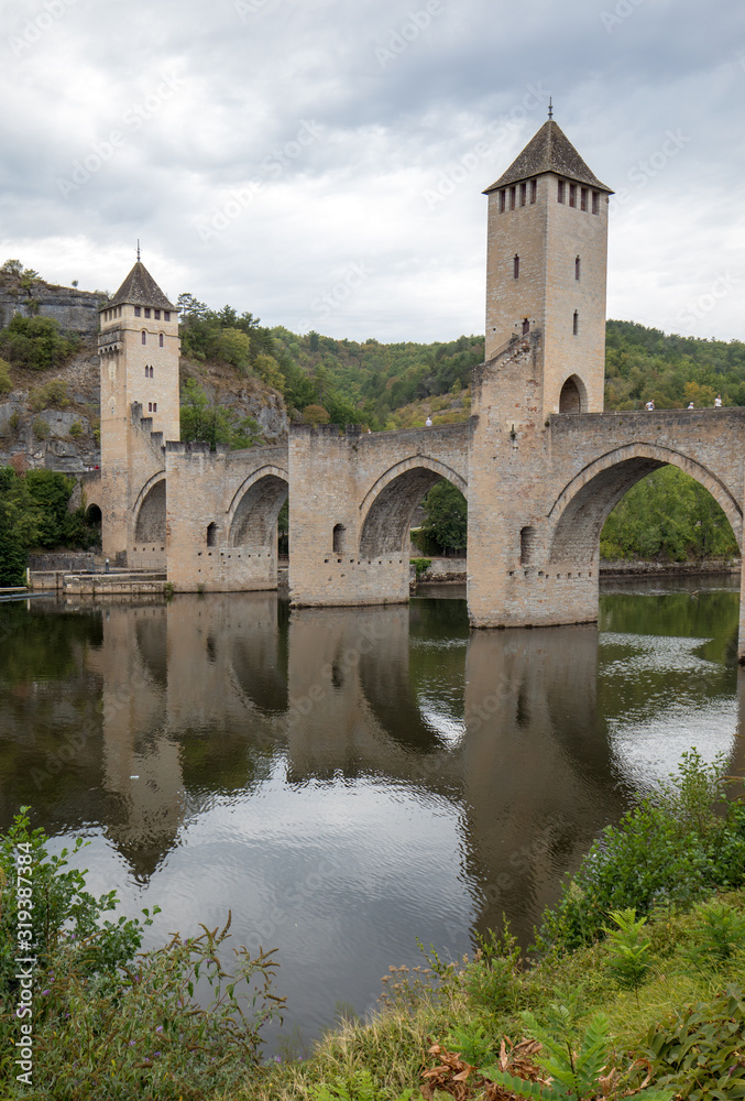  The medieval Pont Valentre over the River Lot, Cahors, The Lot, France