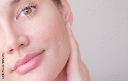  girl with even skin on her face