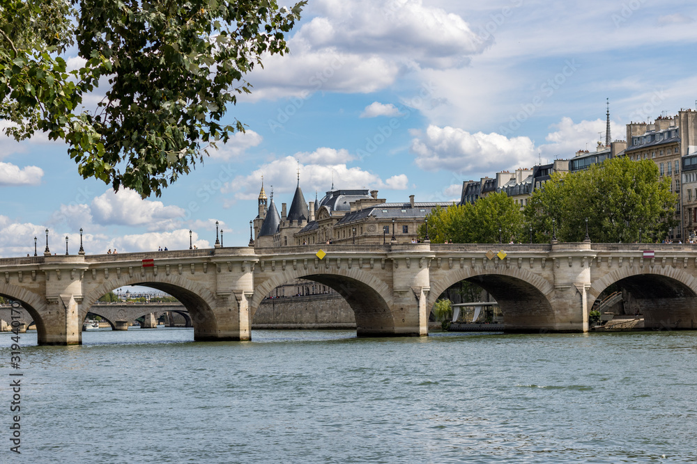 Pont neuf à Paris Pont neuf à Paris