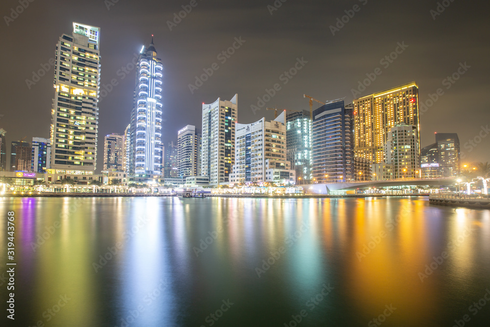 Naklejka premium Dubai Marina reflection