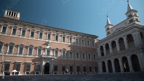 Roma, Italia. San Giovanni in Laterano. Lato Nord Basilica con Loggia delle Benedizioni e Palazzo Laterano.  photo