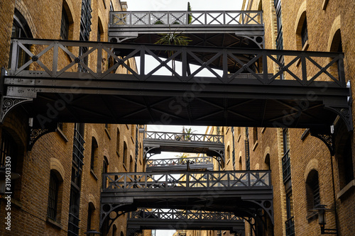 Canvas Print Shad Thames in London, UK