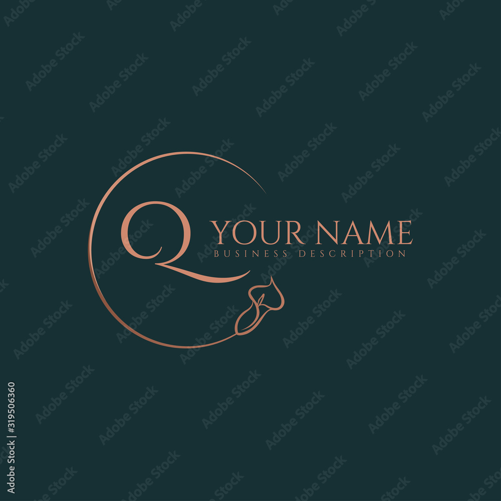 Q initial letters of round flower elegant badge logo template