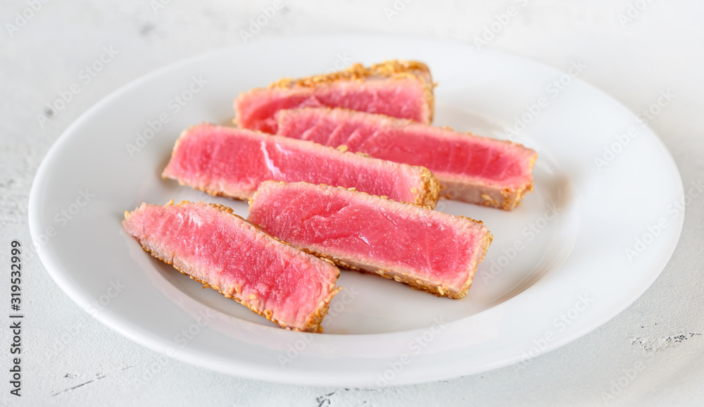 Tuna steak with sesame seeds Tuna steak with sesame seeds