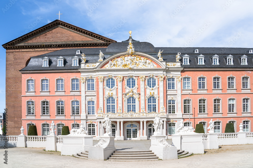 Obraz premium Electoral Palace in Trier, Germany